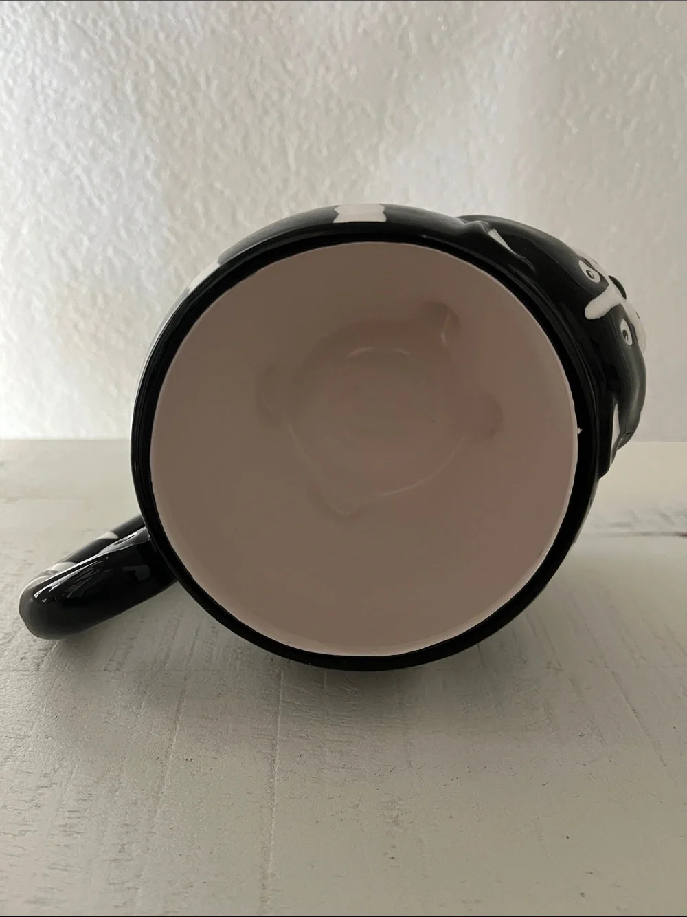 Pier 1 Imports Chubby Cat 3D Mug Black White Hand Painted Dolomite Tail Handle